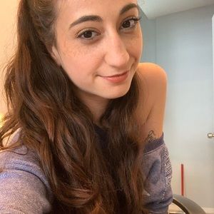 Meet your Posher, Lisa